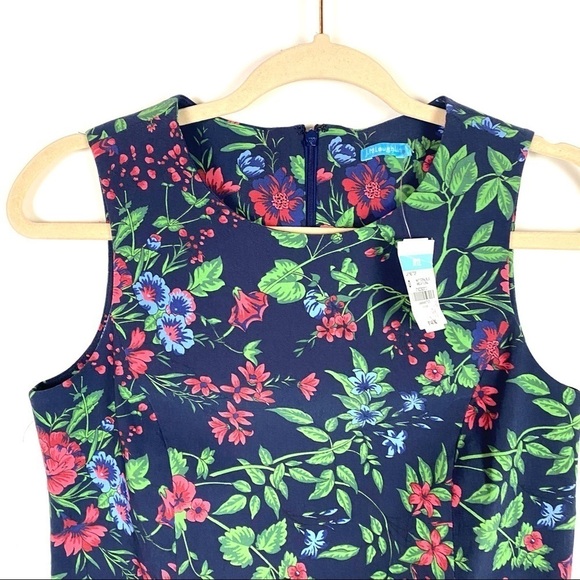 NWT J. McLaughlin Layne Top in Amelia Floral Navy - Picture 3 of 10